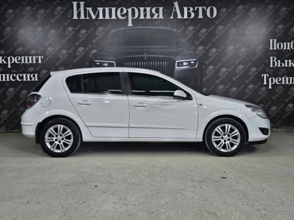Opel Astra H Рестайлинг с пробегом 2009 года, цена 700 000 рублей, 124013 км, хэтчбек, Автокод Объявления
