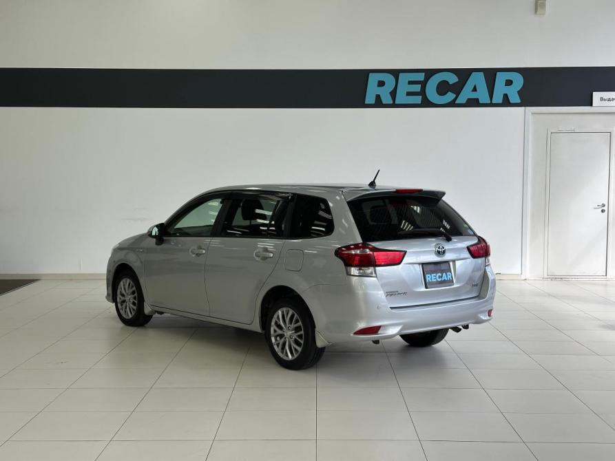 Toyota Corolla XI (E160 E170) Рестайлинг 2 Санкт-Петербург  - изображение 3