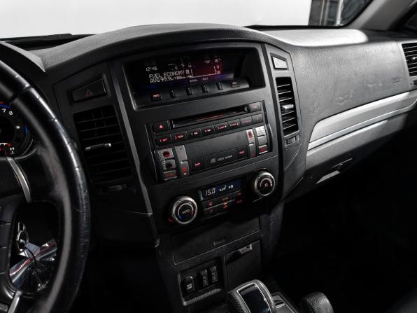 Mitsubishi Pajero IV Рестайлинг 1 с пробегом 2011 года, цена 939 000 рублей, 512198 км, внедорожник, Автокод Объявления