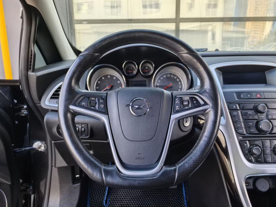 Opel Astra J Рестайлинг Москва  - изображение 15