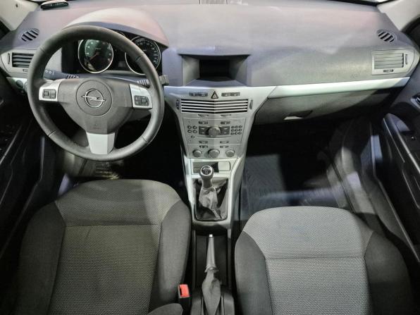 Opel Astra H Рестайлинг с пробегом 2013 года, цена 549 000 рублей, 288000 км, седан, Автокод Объявления