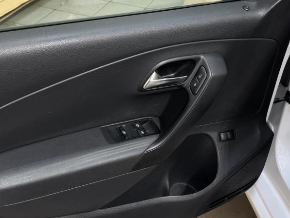 Volkswagen Polo V с пробегом 2015 года, цена 660 000 рублей, 166000 км, седан, Автокод Объявления