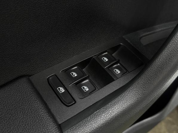 Skoda Octavia III (A7) Рестайлинг с пробегом 2017 года, цена 1 680 000 рублей, 71300 км, лифтбек, Автокод Объявления