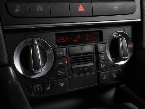 Audi A3 II (8P) Рестайлинг 2 с пробегом 2009 года, цена 999 000 рублей, 127735 км, хэтчбек, Автокод Объявления