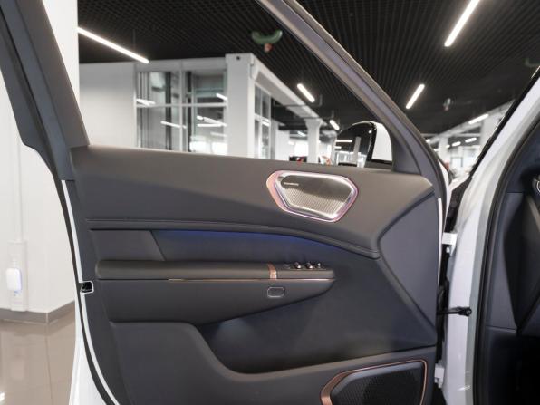 Lynk &amp; Co 900 с пробегом 2026 года, цена 8 500 000 рублей, 42 км, внедорожник, Автокод Объявления