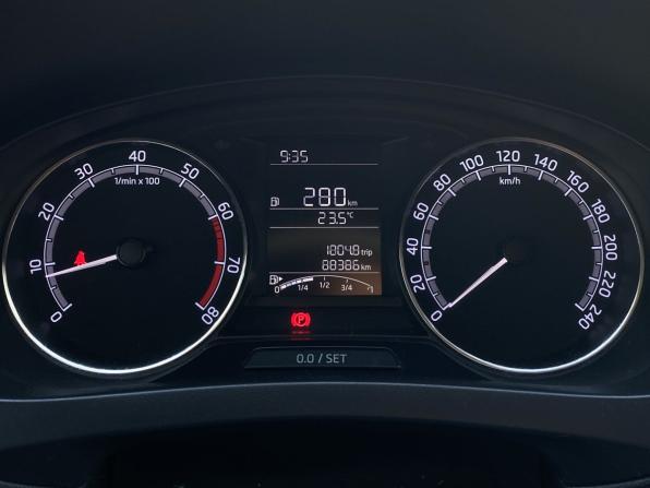 Skoda Rapid I Рестайлинг с пробегом 2019 года, цена 1 400 000 рублей, 88300 км, лифтбек, Автокод Объявления