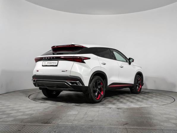 Omoda C5 I с пробегом 2023 года, цена 1 670 000 рублей, 47463 км, внедорожник, Автокод Объявления