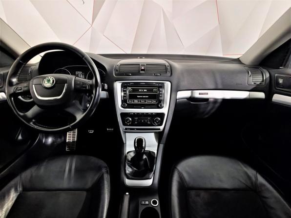Skoda Octavia II (A5) Рестайлинг с пробегом 2011 года, цена 975 000 рублей, 167753 км, универсал, Автокод Объявления