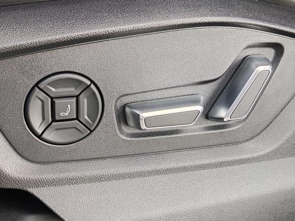 Audi SQ7 I (4M) Рестайлинг 2 с пробегом 2024 года, цена 17 900 000 рублей, 8400 км, внедорожник, Автокод Объявления