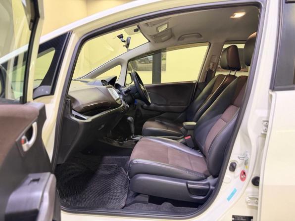 Honda Fit Shuttle I с пробегом 2011 года, цена 899 000 рублей, 215867 км, универсал, Автокод Объявления