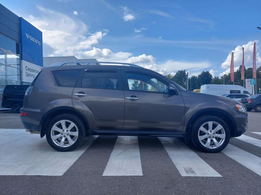 Mitsubishi Outlander II Рестайлинг Тверь  - изображение 10