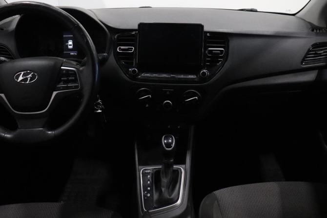 Hyundai Solaris II Рестайлинг с пробегом 2020 года, цена 1 378 000 рублей, 109611 км, седан, Автокод Объявления