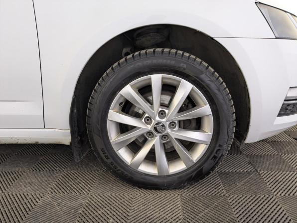 Skoda Octavia III (A7) Рестайлинг с пробегом 2019 года, цена 1 215 000 рублей, 170784 км, лифтбек, Автокод Объявления