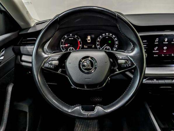 Skoda Octavia IV (A8) с пробегом 2021 года, цена 2 335 000 рублей, 74575 км, лифтбек, Автокод Объявления