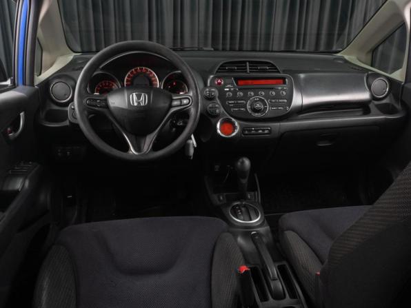 Honda Jazz II Рестайлинг с пробегом 2012 года, цена 1 029 000 рублей, 183215 км, хэтчбек, Автокод Объявления