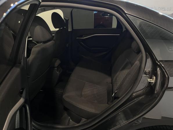 Lada (ВАЗ) Vesta I с пробегом 2018 года, цена 915 000 рублей, 50451 км, седан, Автокод Объявления