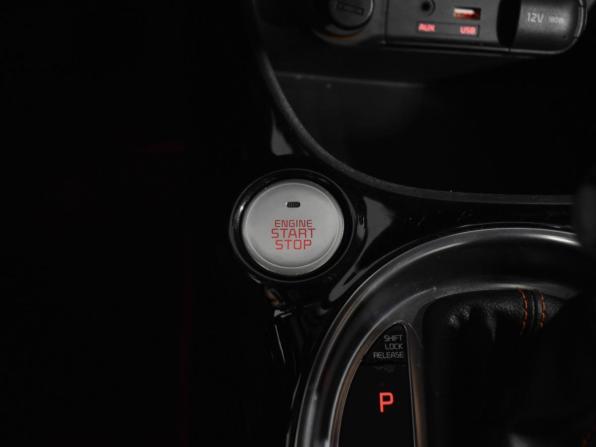 Kia Soul II Рестайлинг с пробегом 2017 года, цена 1 350 000 рублей, 92359 км, хэтчбек, Автокод Объявления