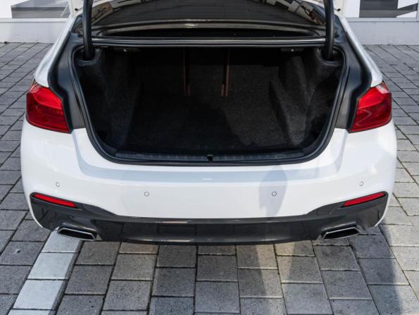 BMW 5 серии VII (G30/G31/G38) с пробегом 2019 года, цена 4 098 000 рублей, 93250 км, седан, Автокод Объявления