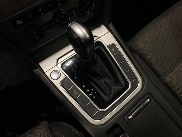 Volkswagen Passat B8 с пробегом 2016 года, цена 1 700 000 рублей, 126488 км, седан, Автокод Объявления