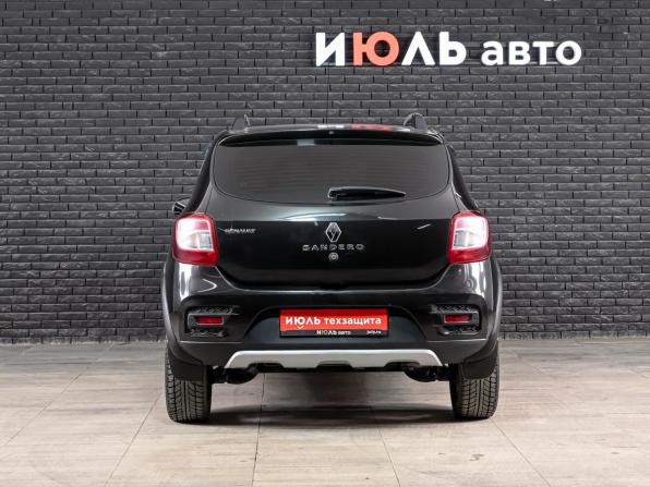 Renault Sandero II с пробегом 2017 года, цена 1 000 000 рублей, 132000 км, хэтчбек, Автокод Объявления