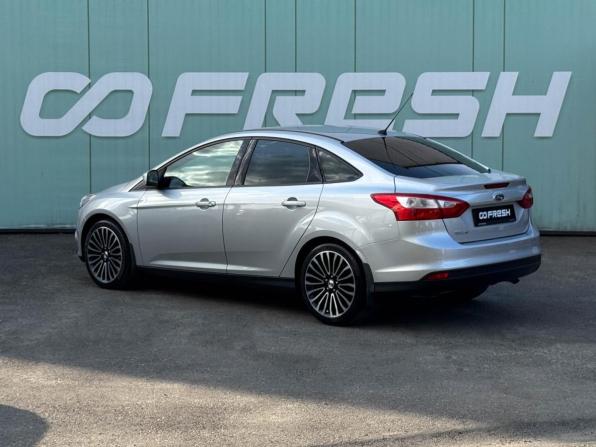 Ford Focus III с пробегом 2012 года, цена 999 000 рублей, 234331 км, седан, Автокод Объявления