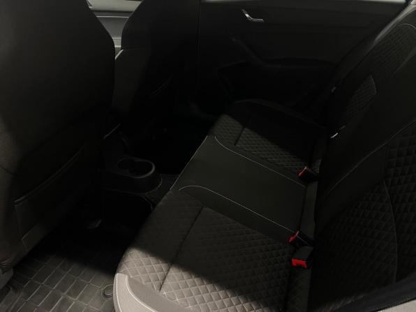 Skoda Rapid I с пробегом 2015 года, цена 925 000 рублей, 176923 км, лифтбек, Автокод Объявления