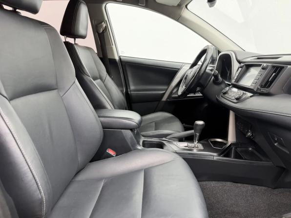 Toyota RAV4 IV (XA40) Рестайлинг с пробегом 2017 года, цена 1 937 000 рублей, 312550 км, внедорожник, Автокод Объявления