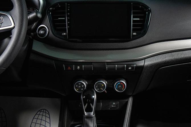 Lada (ВАЗ) Vesta I Рестайлинг (NG) с пробегом 2024 года, цена 1 599 000 рублей, 4850 км, седан, Автокод Объявления