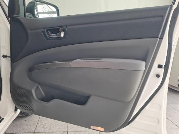 Toyota Prius II Рестайлинг (XW20) с пробегом 2006 года, цена 750 000 рублей, 201955 км, лифтбек, Автокод Объявления