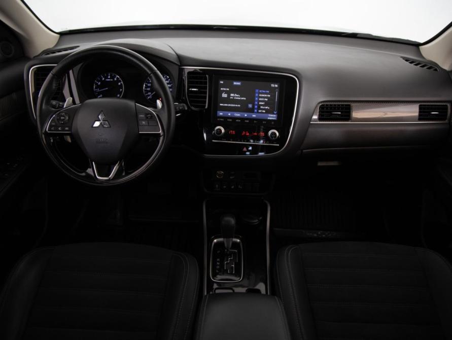 Mitsubishi Outlander III Рестайлинг 3 Санкт-Петербург  - изображение 9