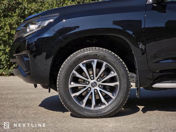Toyota Land Cruiser Prado 150 Series Рестайлинг 3 с пробегом 2022 года, цена 7 990 000 рублей, 31690 км, внедорожник, Автокод Объявления