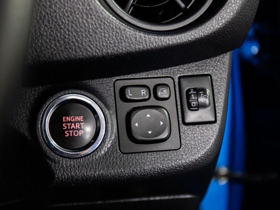 Toyota Vitz III (XP130) Рестайлинг 2 Иркутск  - изображение 15