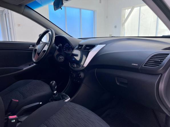 Hyundai Solaris I с пробегом 2014 года, цена 820 000 рублей, 177695 км, седан, Автокод Объявления