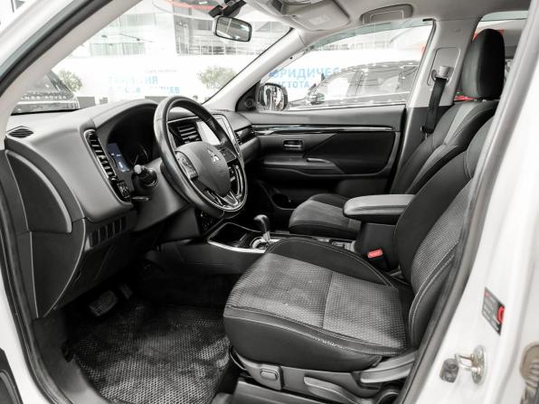 Mitsubishi Outlander III Рестайлинг 3 с пробегом 2020 года, цена 1 995 000 рублей, 118635 км, внедорожник, Автокод Объявления