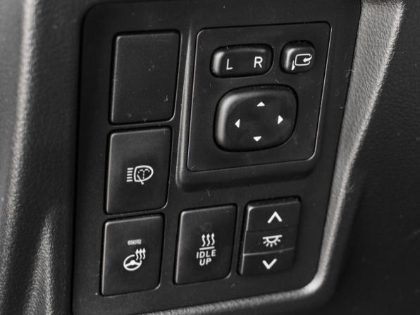 Toyota Land Cruiser Prado 150 Series Рестайлинг 1 с пробегом 2016 года, цена 3 985 000 рублей, 135291 км, внедорожник, Автокод Объявления