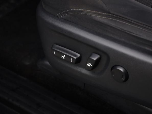 Toyota Land Cruiser Prado 150 Series Рестайлинг 3 с пробегом 2020 года, цена 4 599 000 рублей, 233228 км, внедорожник, Автокод Объявления