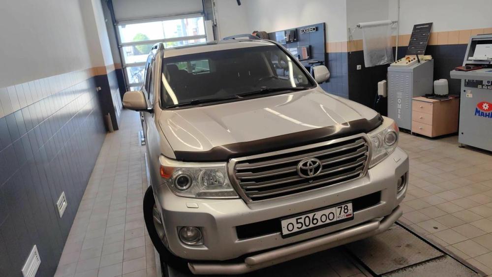 Toyota Land Cruiser 200 Series Рестайлинг 1 Санкт-Петербург  - изображение 1