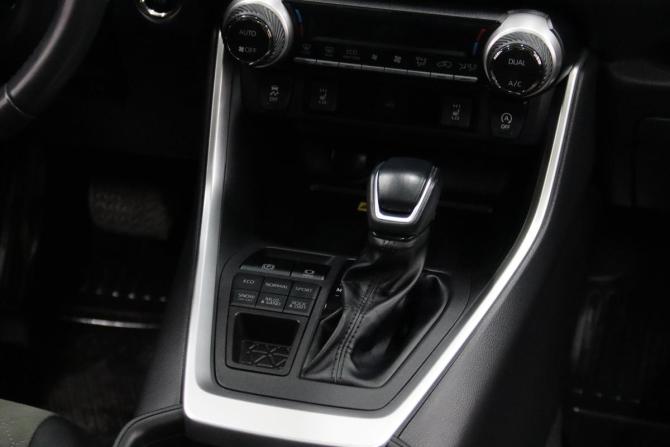 Toyota RAV4 V (XA50) с пробегом 2023 года, цена 3 795 950 рублей, 29864 км, внедорожник, Автокод Объявления