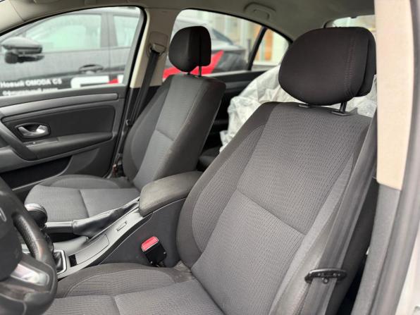 Renault Laguna III с пробегом 2008 года, цена 615 000 рублей, 200794 км, лифтбек, Автокод Объявления
