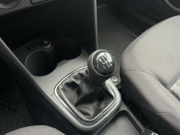 Volkswagen Polo V Рестайлинг с пробегом 2016 года, цена 949 000 рублей, 140000 км, седан, Автокод Объявления