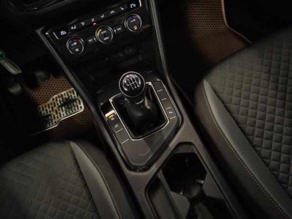 Volkswagen Tiguan II с пробегом 2018 года, цена 1 694 000 рублей, 145100 км, внедорожник, Автокод Объявления