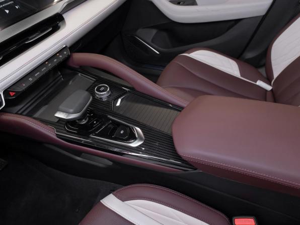 Geely Monjaro I с пробегом 2024 года, цена 3 900 000 рублей, 43 км, внедорожник, Автокод Объявления