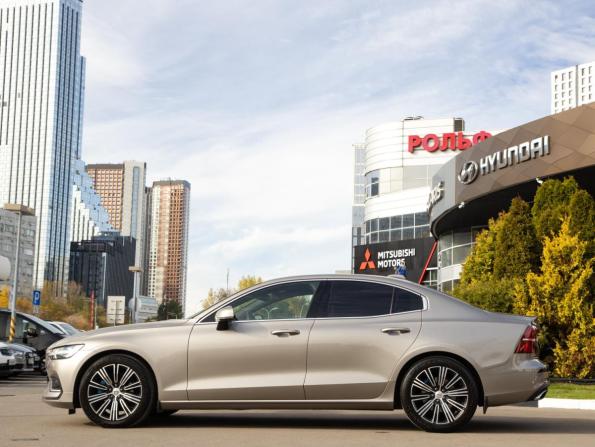 Volvo S60 III с пробегом 2019 года, цена 3 368 000 рублей, 39799 км, седан, Автокод Объявления