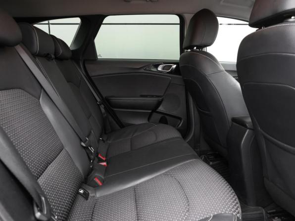 Kia Ceed III с пробегом 2019 года, цена 1 699 000 рублей, 119102 км, универсал, Автокод Объявления