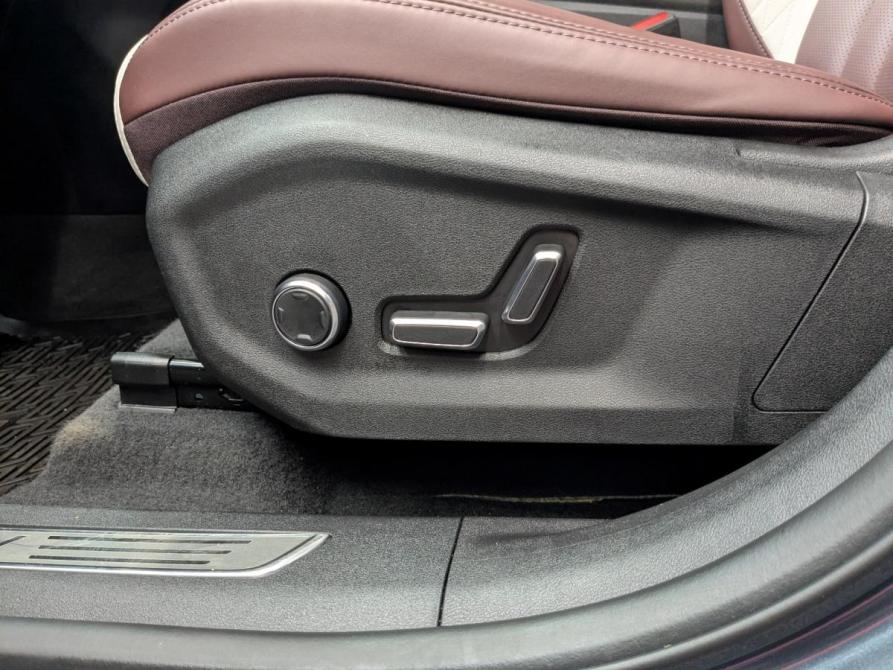 Geely Monjaro I Москва  - изображение 12