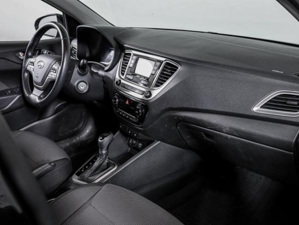 Hyundai Solaris II с пробегом 2019 года, цена 1 570 000 рублей, 45226 км, седан, Автокод Объявления