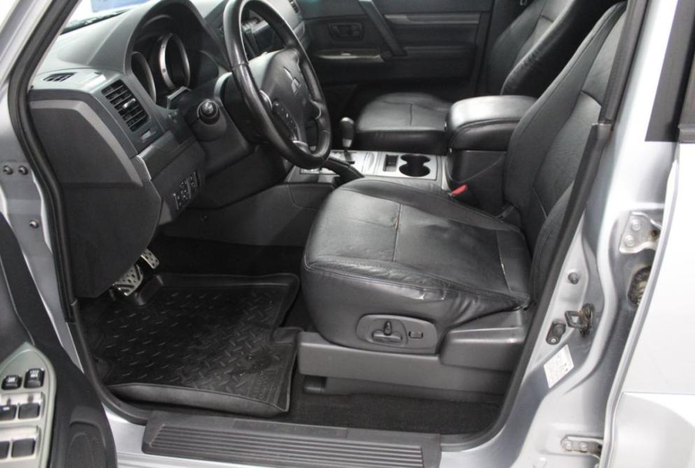 Mitsubishi Pajero IV Рестайлинг 1 Астрахань  - изображение 21