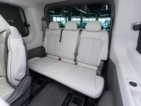 Hyundai Staria I с пробегом 2024 года, цена 8 050 000 рублей, 22989 км, минивэн, Автокод Объявления