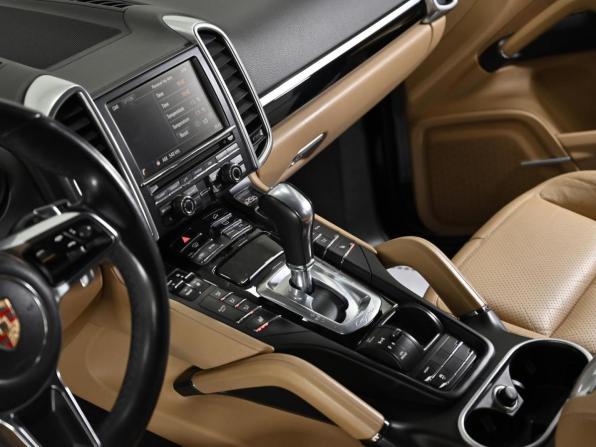 Porsche Cayenne II Рестайлинг (958) с пробегом 2015 года, цена 3 149 000 рублей, 135000 км, внедорожник, Автокод Объявления