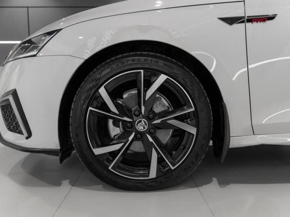 Skoda Octavia IV (A8) с пробегом 2022 года, цена 2 690 000 рублей, 45674 км, лифтбек, Автокод Объявления